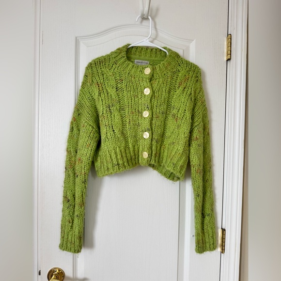Urban Outfitters Sweaters - Urban Outfitters Cameron Cable Knit Cardigan Green Size Medium Cropped Sweater